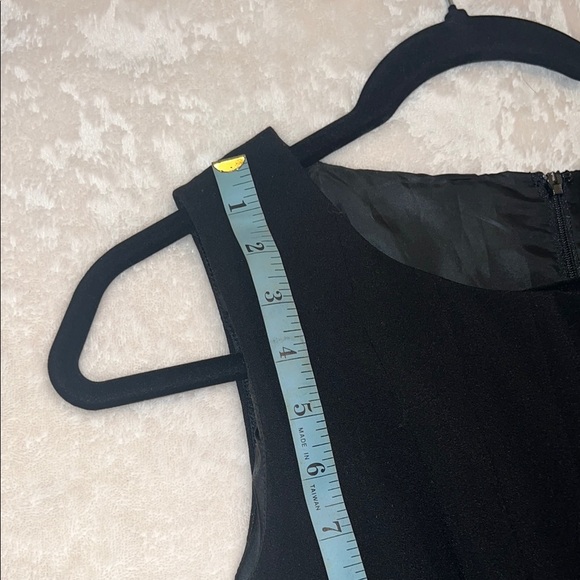 Calvin Klein Women’s Black Scoop Neck Sleeveless Lined Back Zipper Dress SZ 8 - Picture 14 of 16